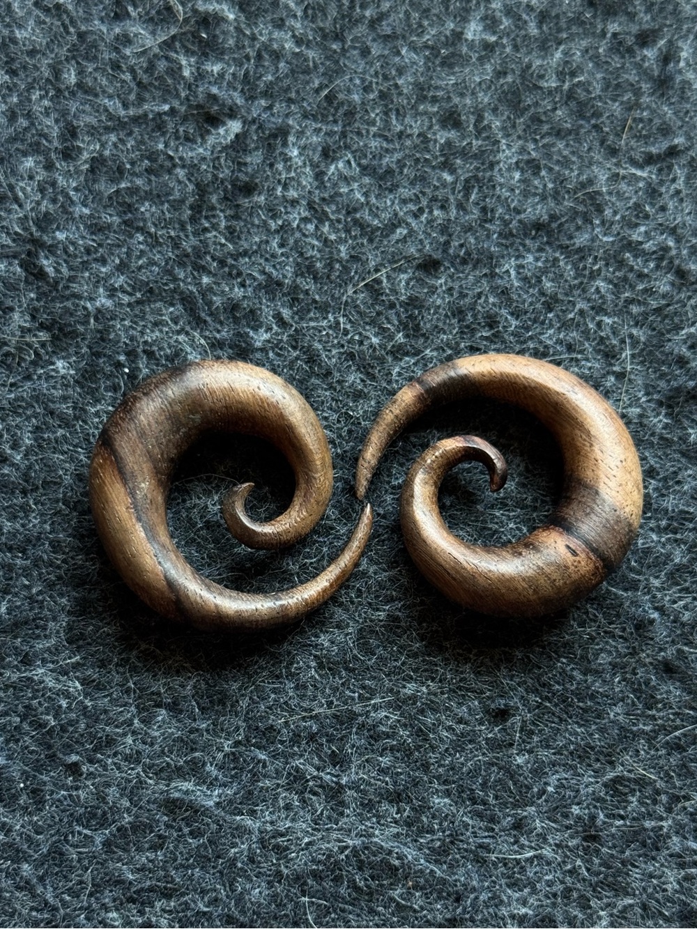 Organic Sono Wood Spiral Tapered Plugs, 2g